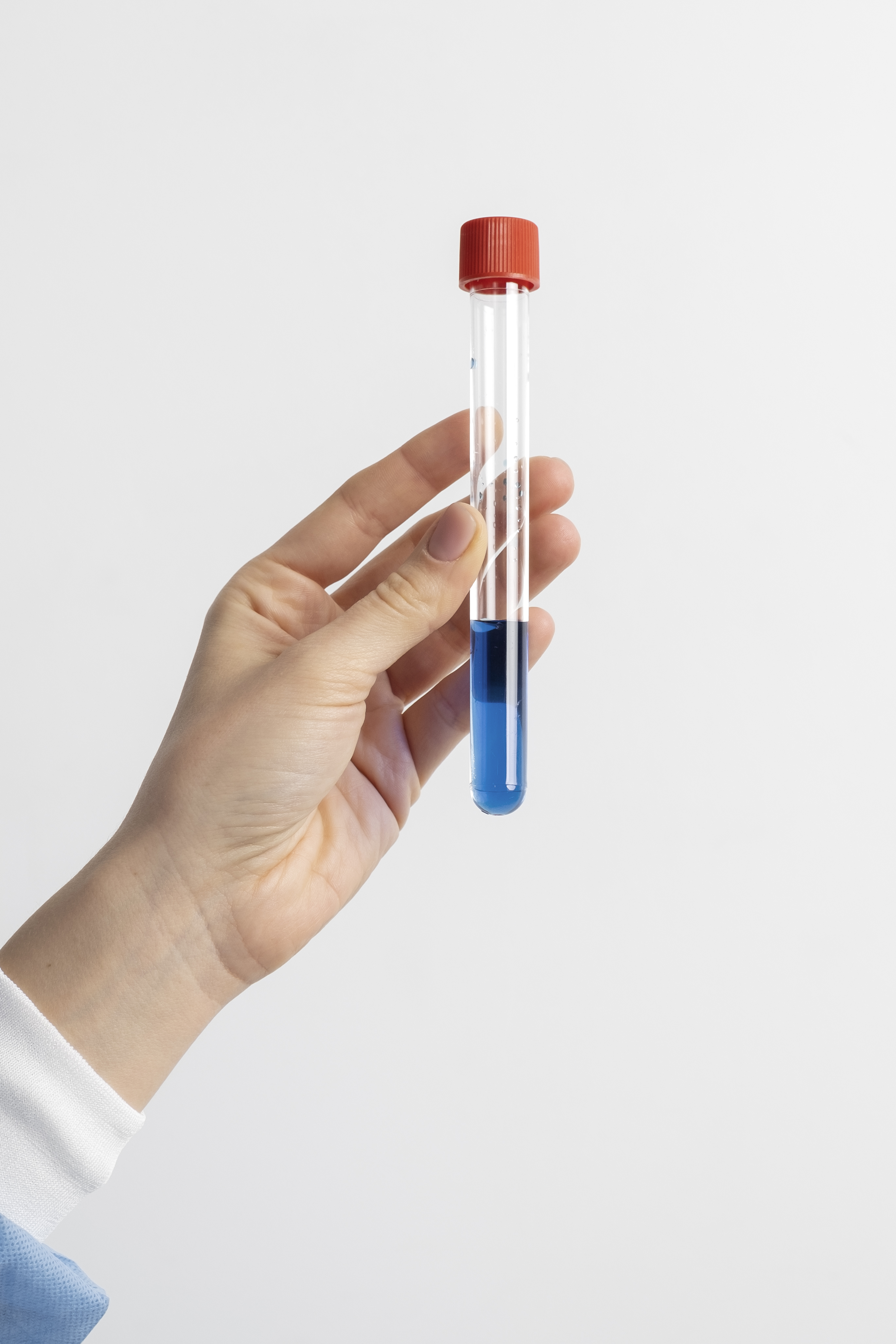 lab-doctor-performing-medical-exam-urine